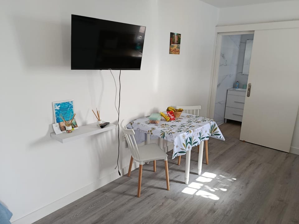 Casa Mango, con piscina y vistas al mar y volcán Apartment in La Palma