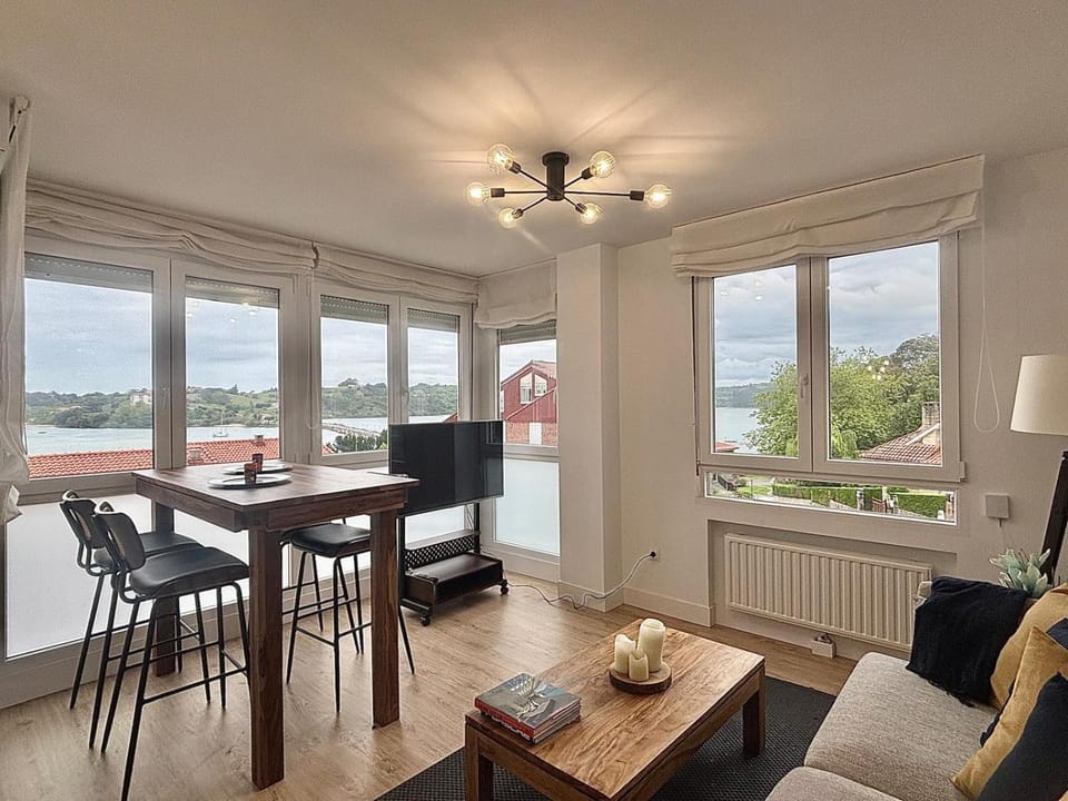 Vistas a la ría, Camas 160cm, Reformado, Wifi Apartment in San Vicente de la Barquera