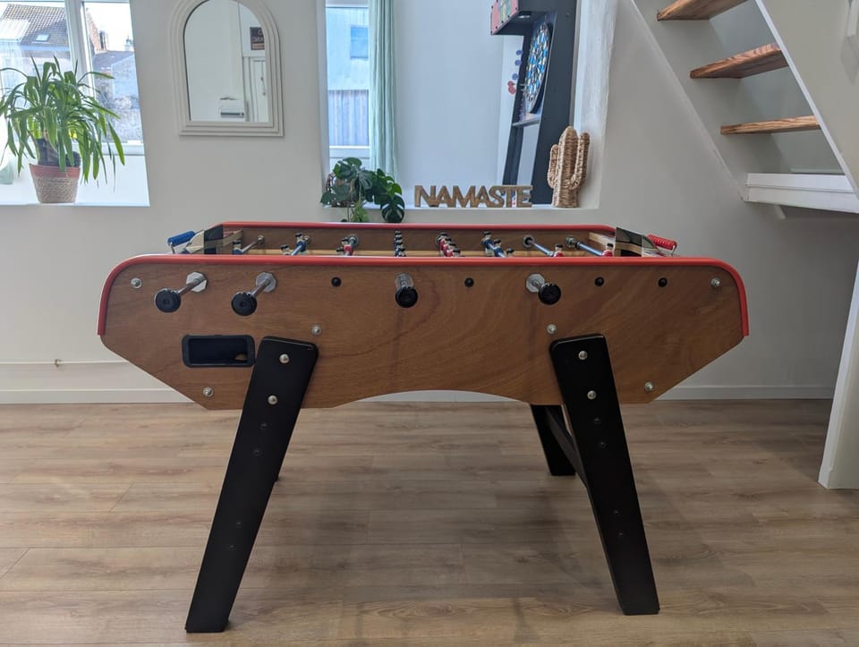 Billiard, Game Room