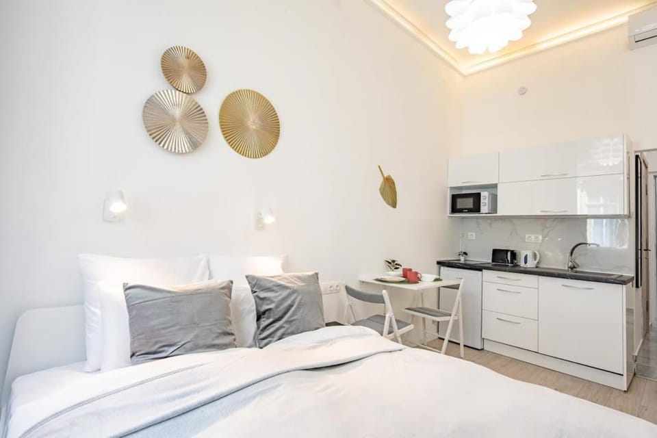 Super Central - NEW - Comfy Studio Apartment in Budapest
