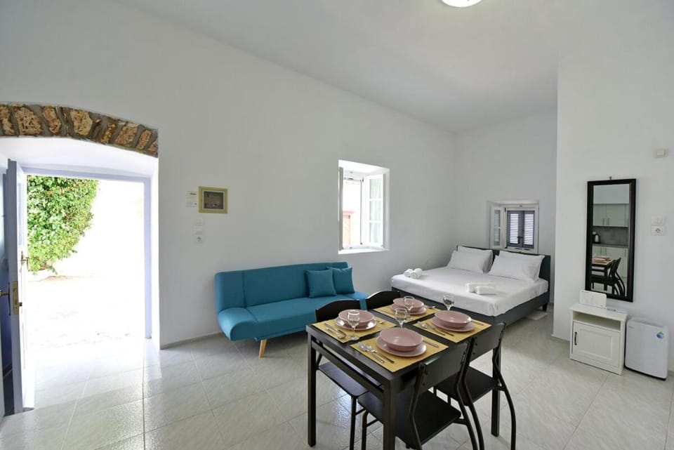 Arco II - Cosy Central Studio - 4min from Port House in Islands