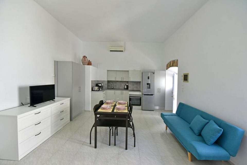 Arco II - Cosy Central Studio - 4min from Port House in Islands