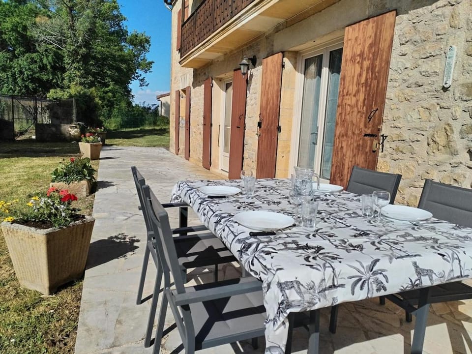 Garden, View (from property/room), Balcony/Terrace, Dining area