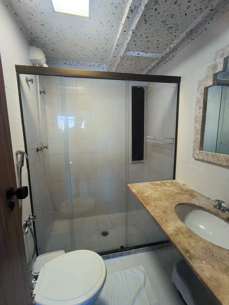 Lindo Studio Vista Mar Completo com Piscina no Rooftop do EDF, Próximo ao Porto da Barra Apartment in Salvador