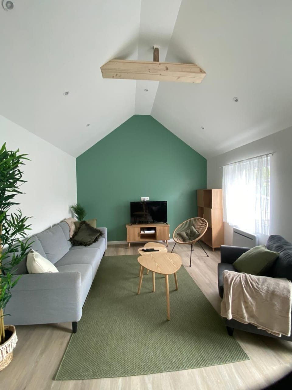 Communal lounge/ TV room, TV and multimedia, Living room, Seating area