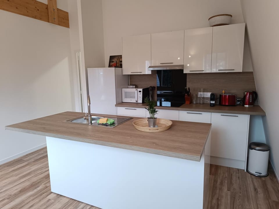 Appartement F1 Apartment in Île-de-France