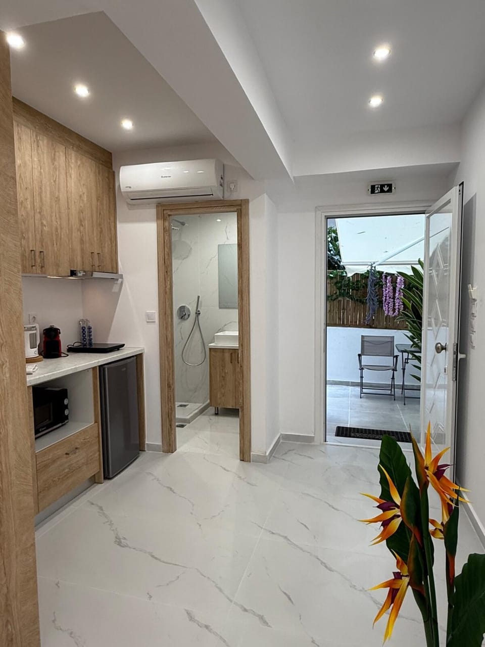Stylish Athens Base near Acropolis & Metro Apartment in Athens