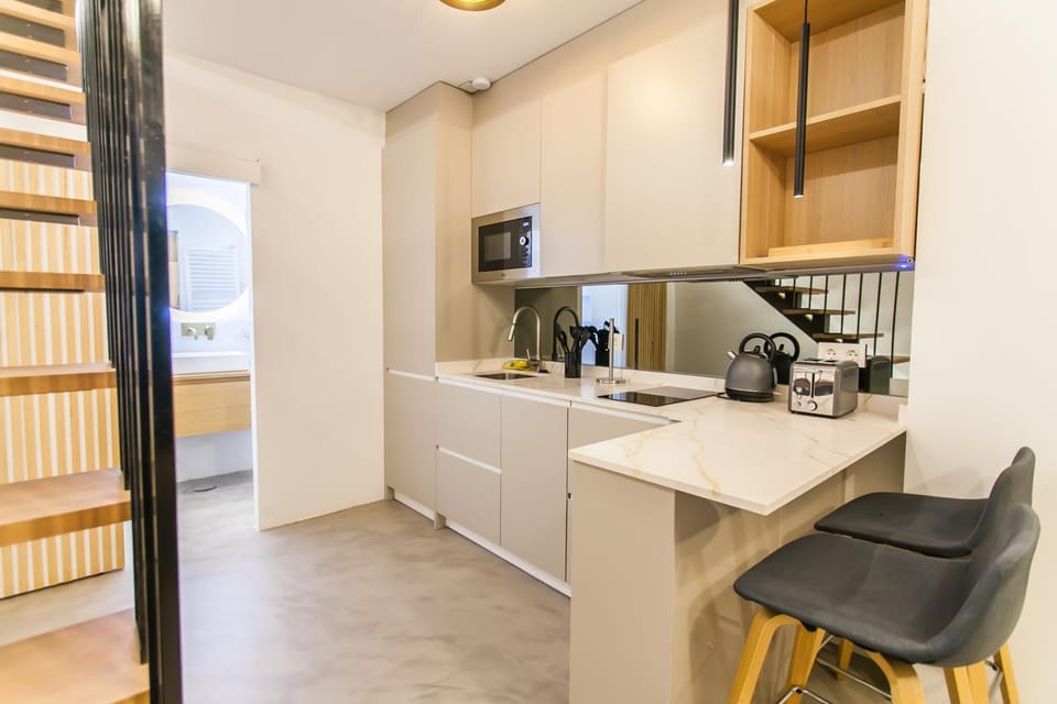 Stylish Duplex with Art & Charm in Prime Salamanca Apartment in Madrid