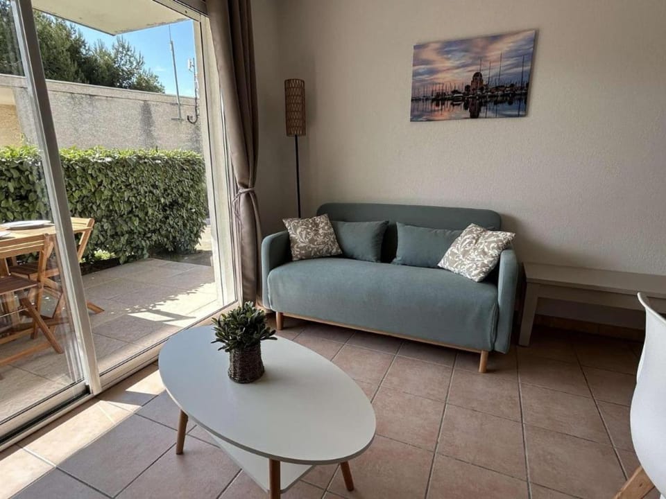 Apparemment RdC climatisé avec piscine, terrasse et parking - App 1502 Apartment in Gruissan