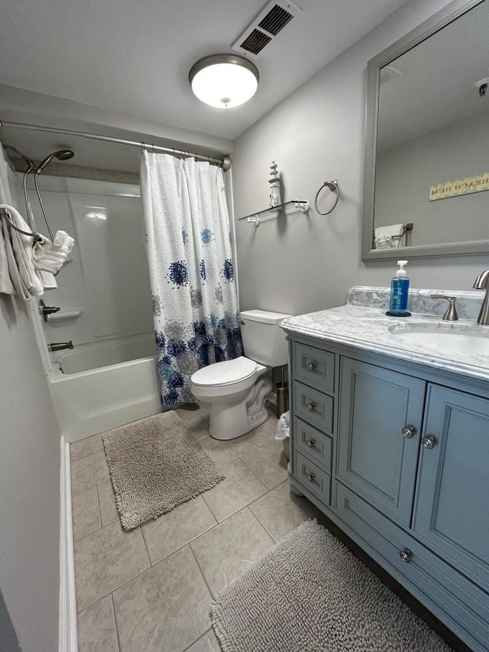 Shower, Toilet, Bathroom, Bath, towels