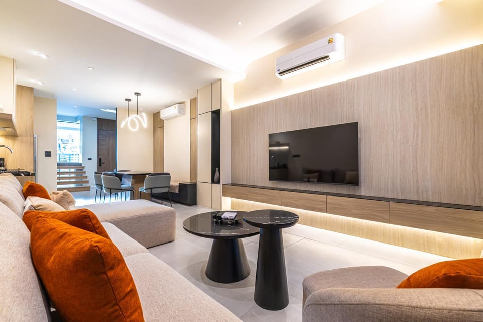 TV and multimedia, Living room, Seating area, kitchen
