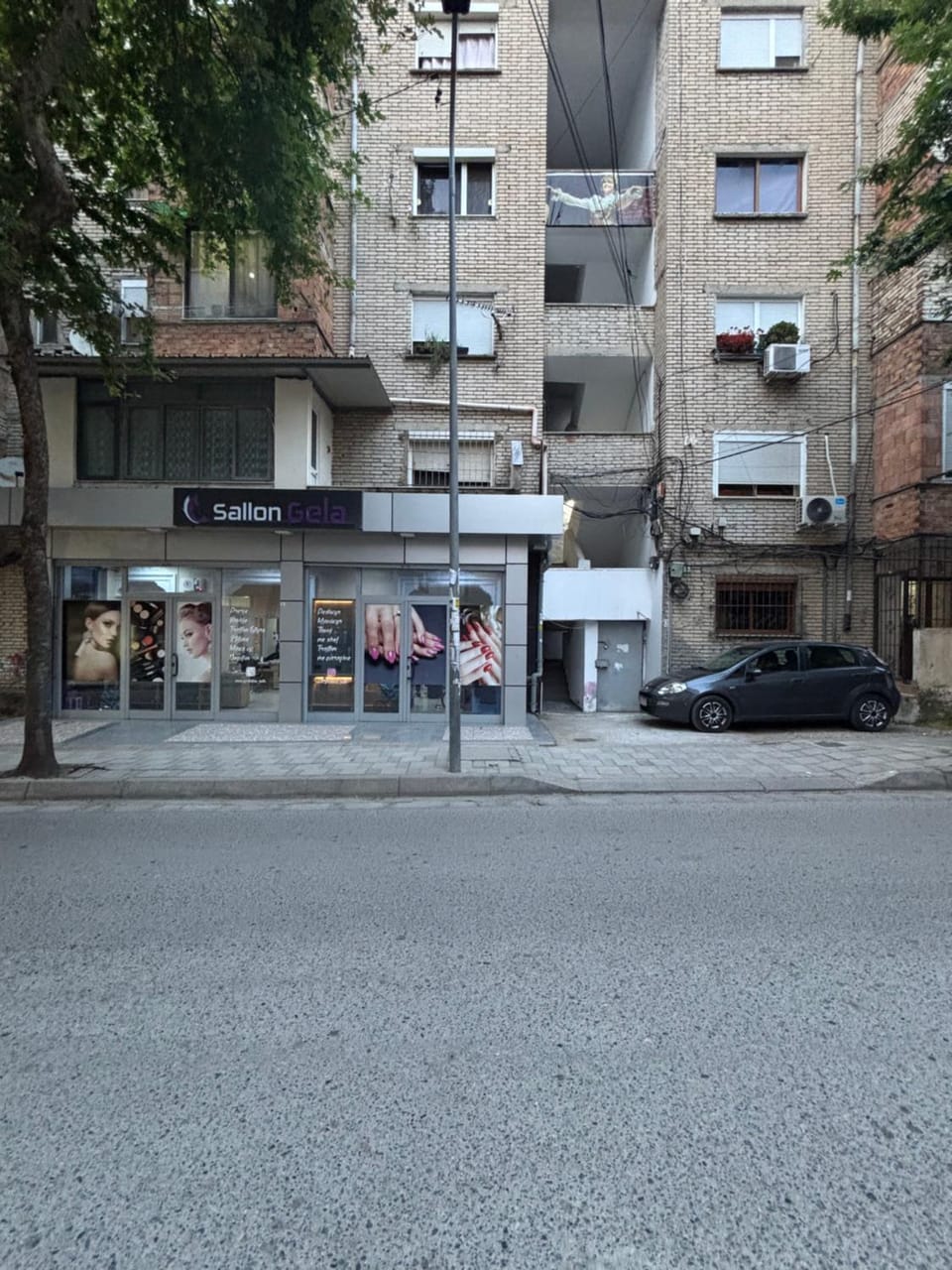 Property building, Neighbourhood, Street view, Location