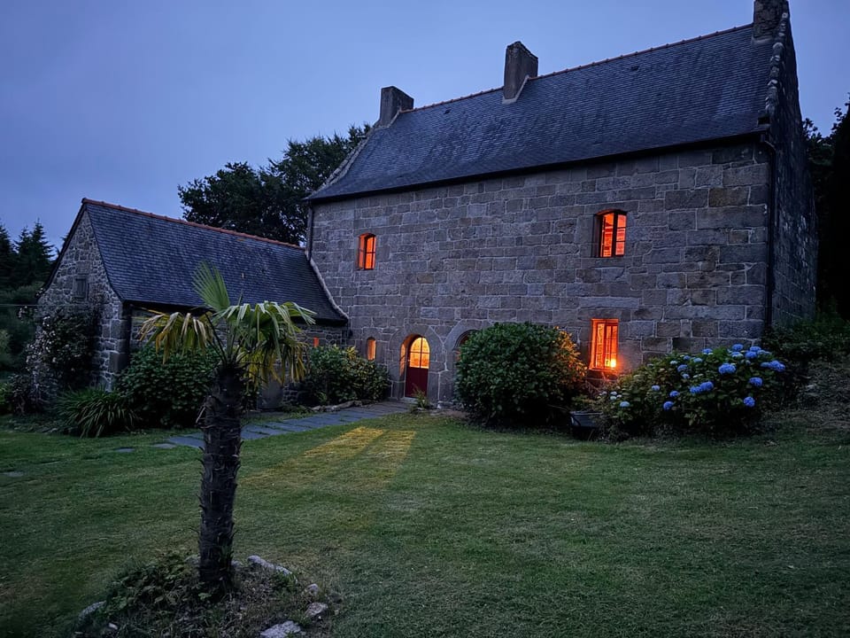 Property building, Night, Garden, Garden view, pet friendly
