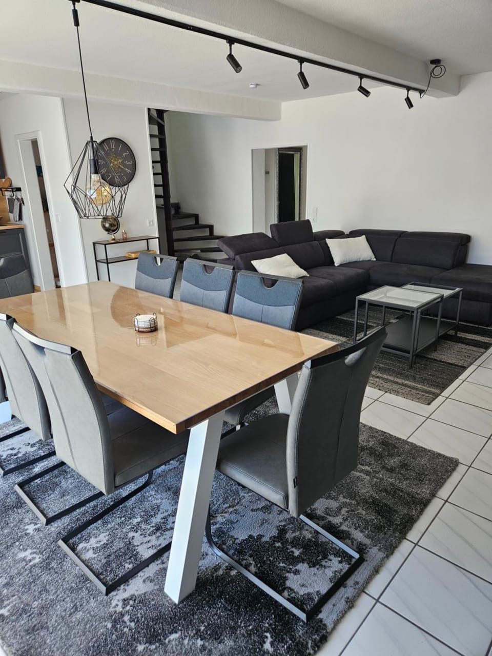 Living room, Seating area, Dining area