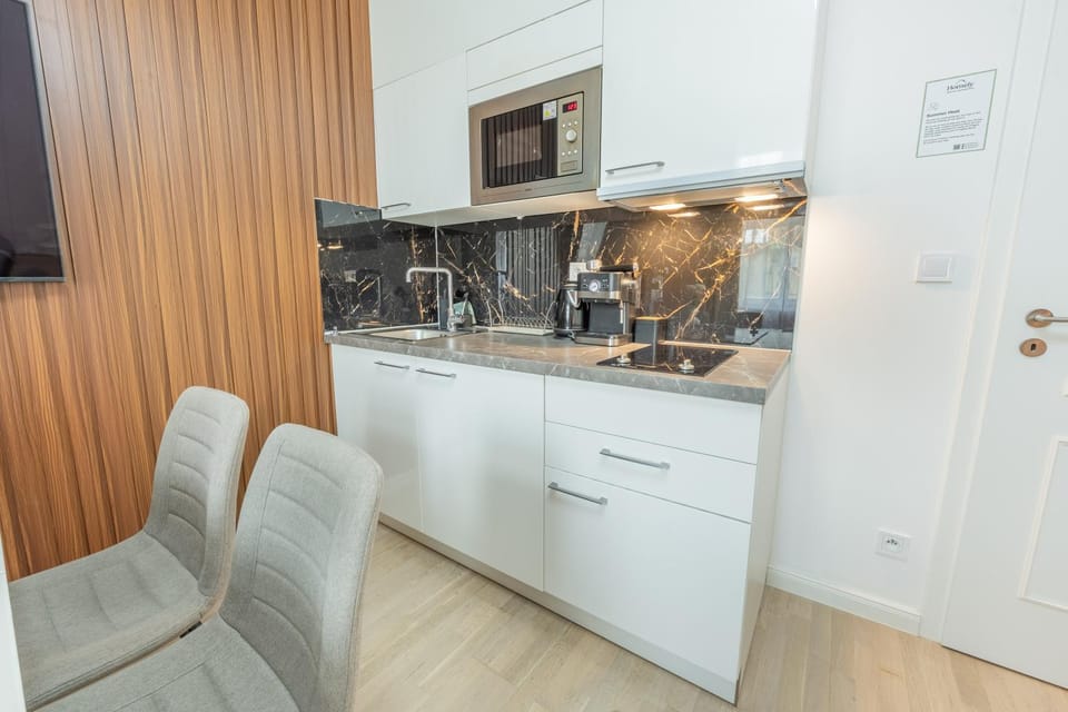 2BR Apartment - Prague 1 - Elevator - Self Check-in Apartment in Prague