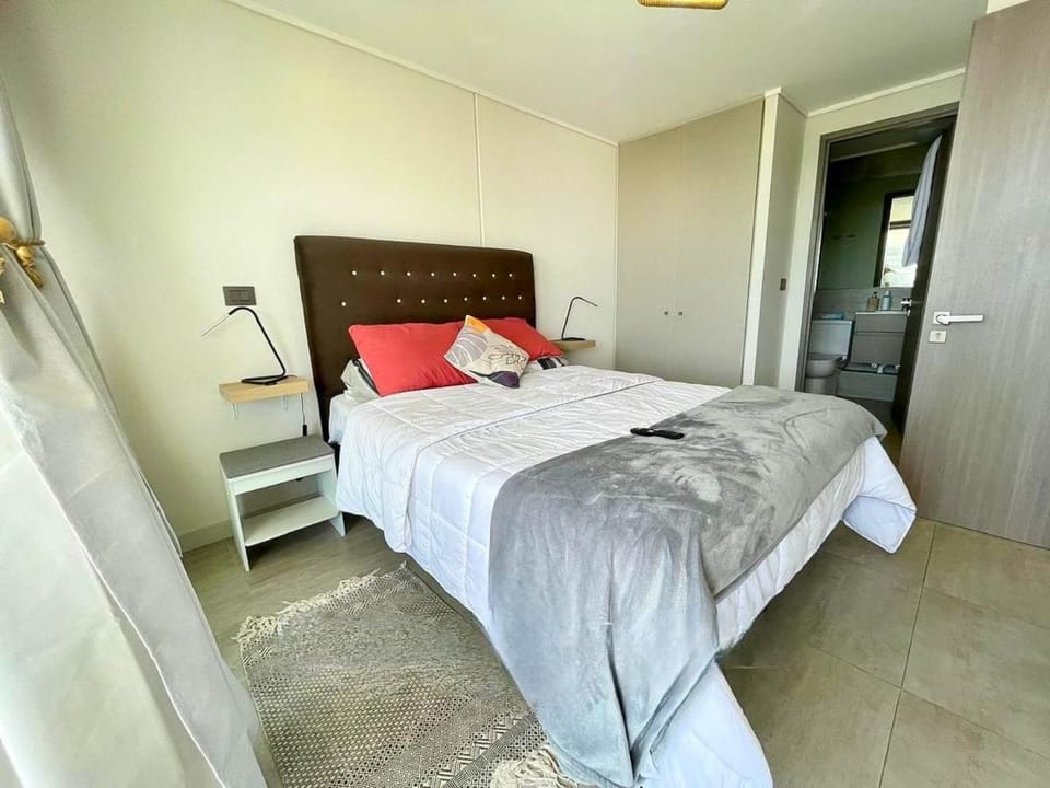 Bed, Photo of the whole room, Bedroom, towels, wardrobe