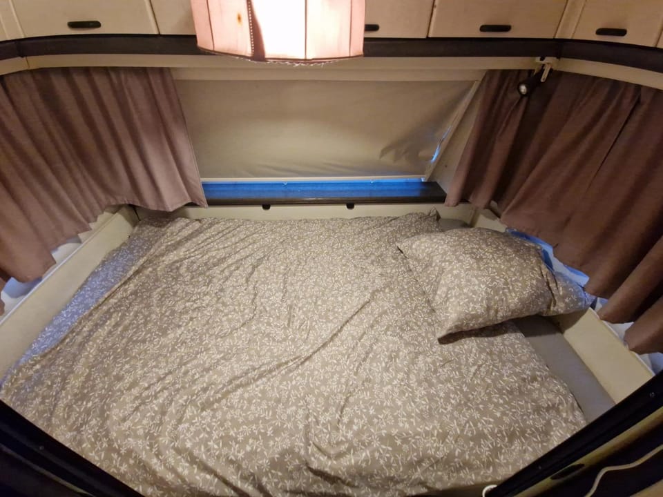 Full Service Caravan Apartment in Albertslund