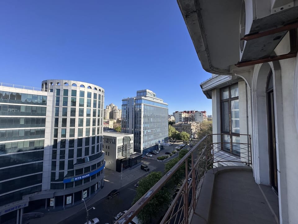 City view, Street view
