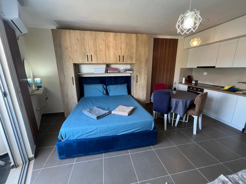 Bed, Living room, Photo of the whole room, Bedroom