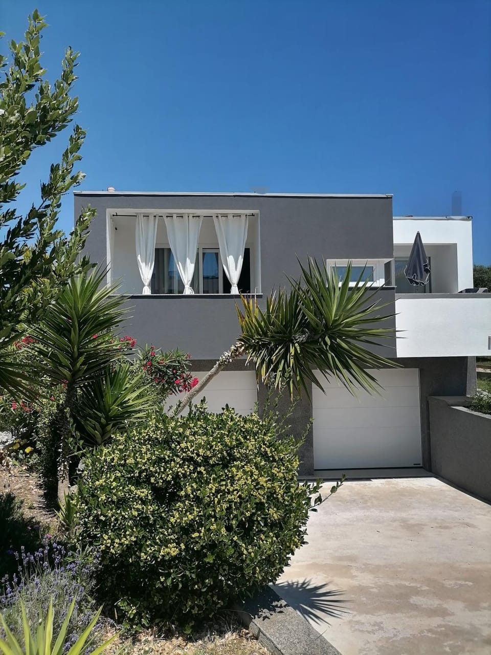 Apartments Dora Bibinje, 30 m from the sea Apartment in Šibenik-Knin County, Croatia