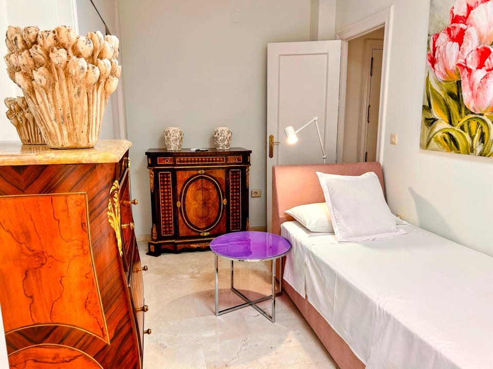 Bed, Decorative detail, Bedroom