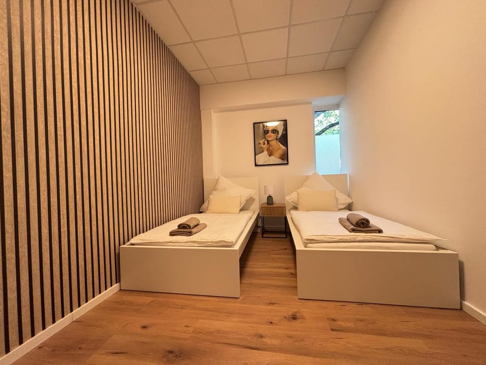 160qm - 6 Zimmer - Parkplatz - Zentrum - MalliBase Apartments Apartment in Hanover