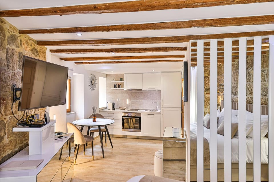 Old Town Pearl Apartment Apartment in Split