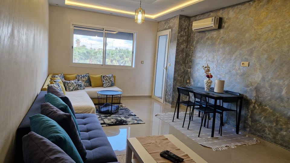 Communal lounge/ TV room, TV and multimedia, Living room