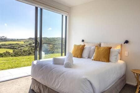 Tradewinds Luxury Apartment, views, pool and spa Apartment in Auckland Region