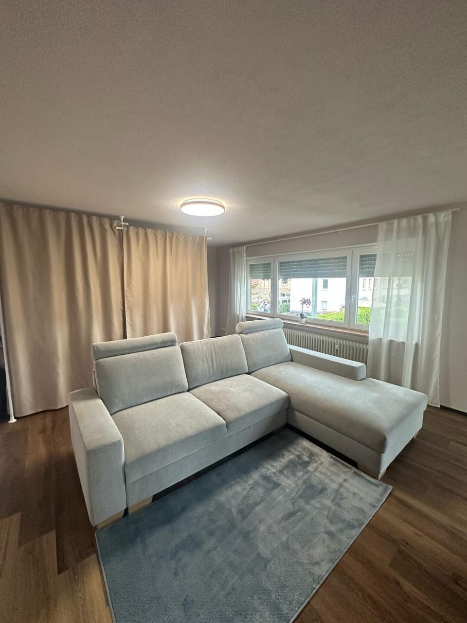 Living room, Photo of the whole room, Seating area, Bedroom