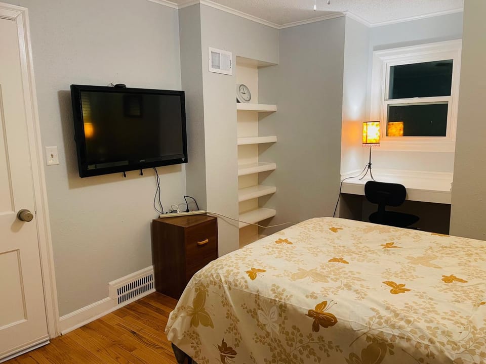 Studio with private entrance,15 minutes from Word Cup Stadium Vacation rental in Kansas City