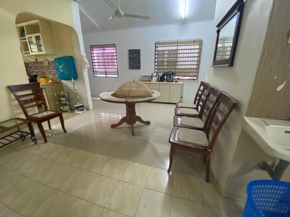 Ariniz Homestay Beserah Vacation rental in Pahang, Malaysia