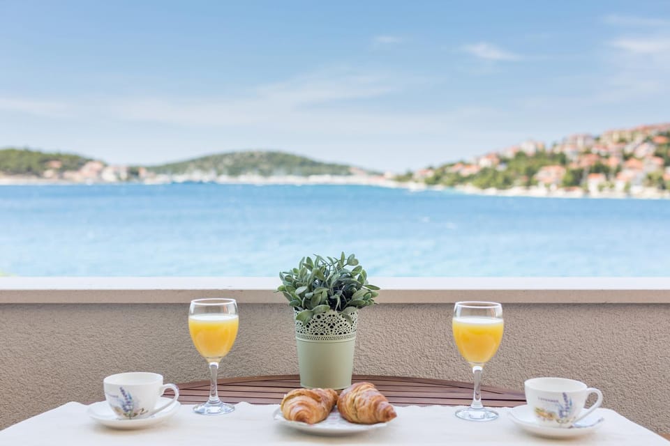 Day, Breakfast