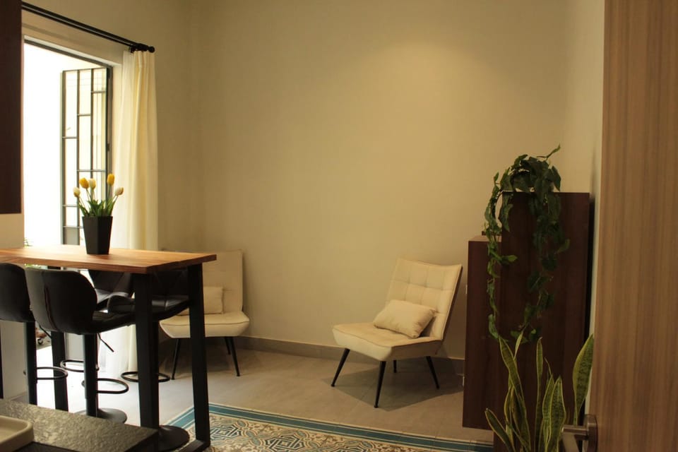 Living room, Seating area, Dining area
