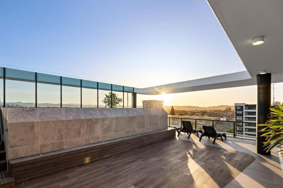 Patio, Day, Natural landscape, View (from property/room), Balcony/Terrace, Sunrise, Sunset