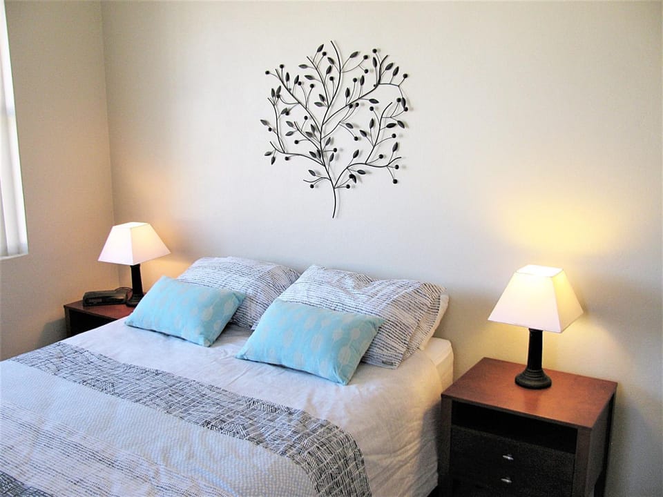 Toowoon Beach View 3br Villa 4 just steps to beach Villa in Central Coast