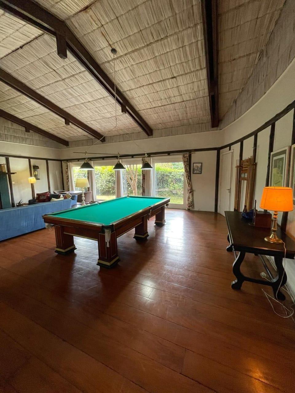 Billiard, Game Room, TV and multimedia, Lounge or bar, fireplace