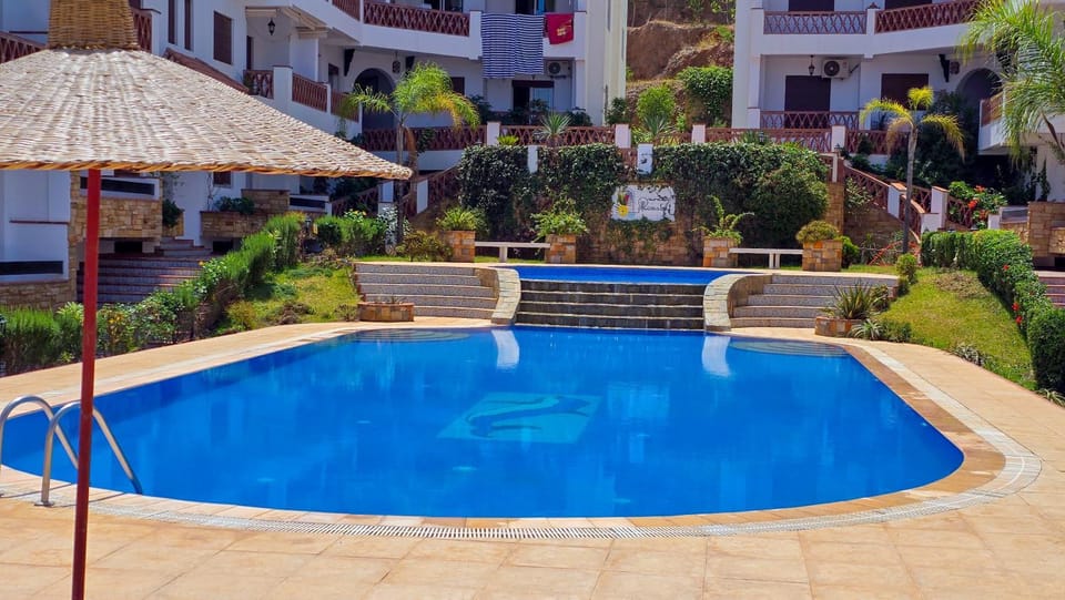 Garden, Swimming pool