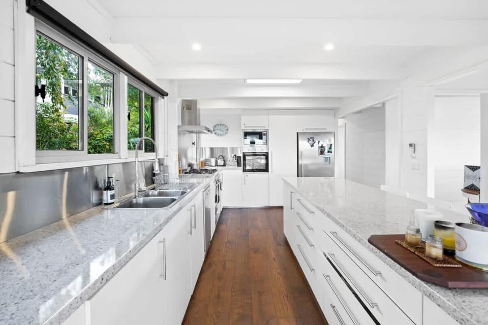 Nature Comfort Views Dromana Family Retreat House in Red Hill