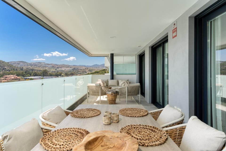 Balcony/Terrace, Balcony/Terrace, Seating area, Dining area