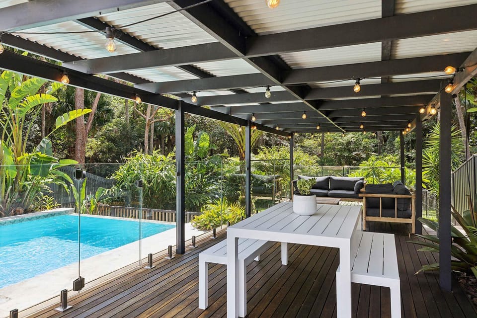 Cove Beach House by Coast Hosting House in Patonga