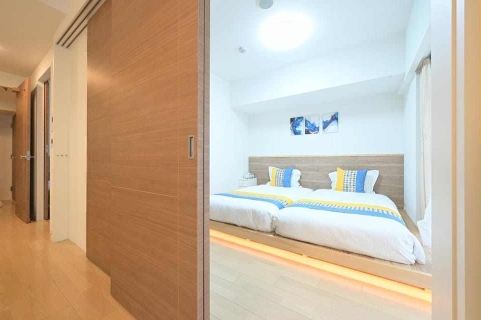 日本桥车站出口徒步5秒两室一厅60平米new open 夏季促销 Apartment in Osaka