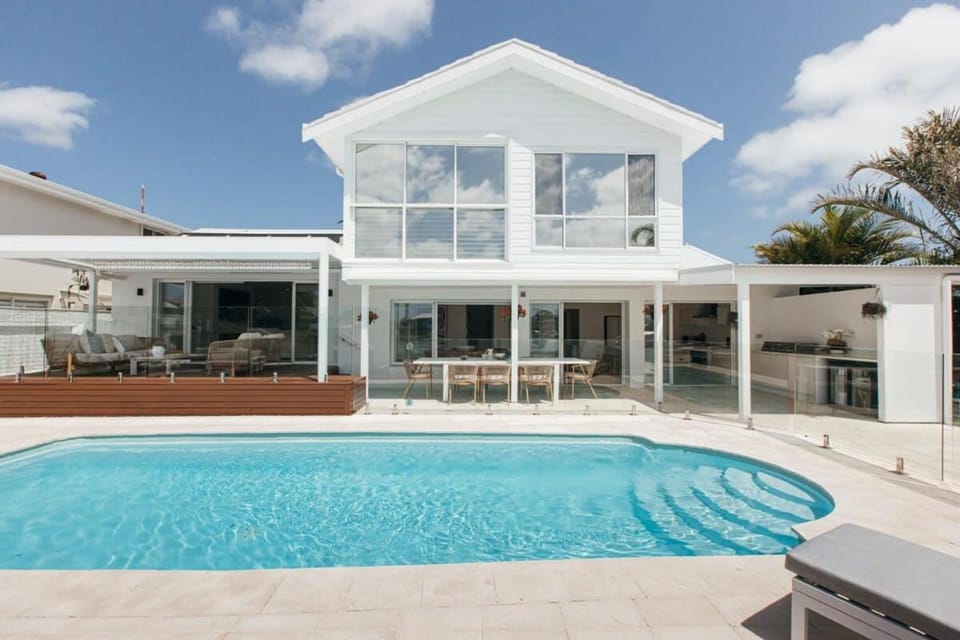MainSail by Coast Hosting House in Central Coast