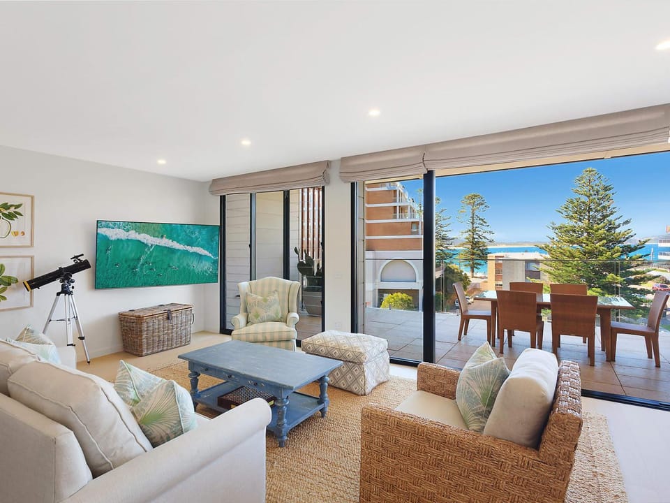 PineTree Penthouse by Coast Hosting Apartment in Terrigal