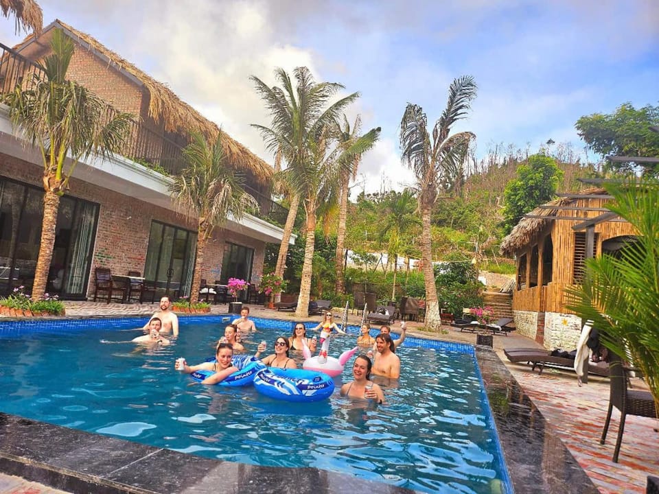 Pool view, Swimming pool, Swimming pool