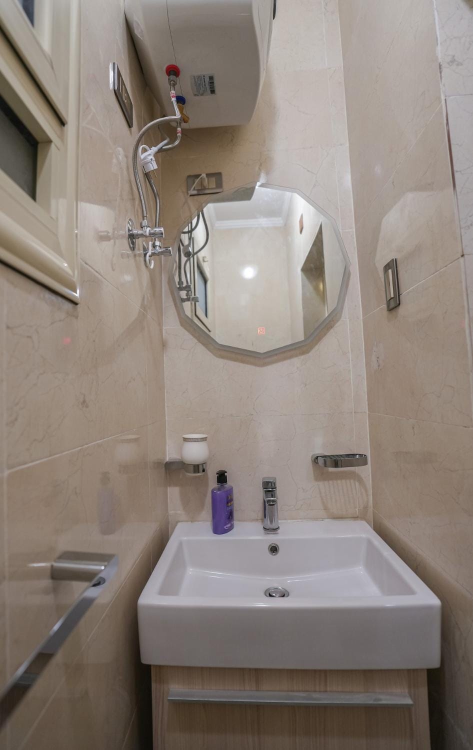 Vintage & Practical Flat-Walking distance- Nile Apartment in Cairo