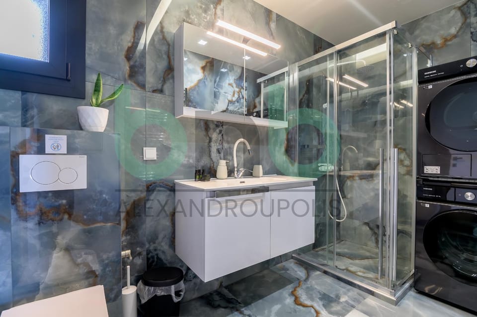 Shower, Bathroom, washing machine, dryer