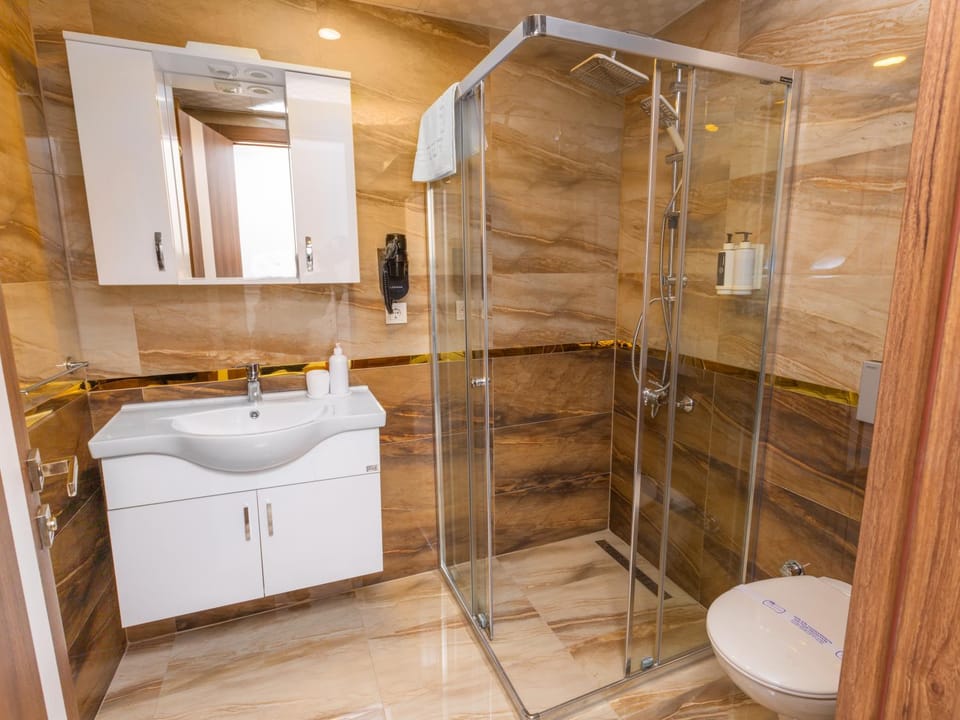 Shower, Toilet, Bathroom