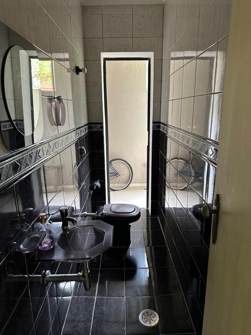 House in a gated community with swimming pool - Guarujá Apartment in State of São Paulo