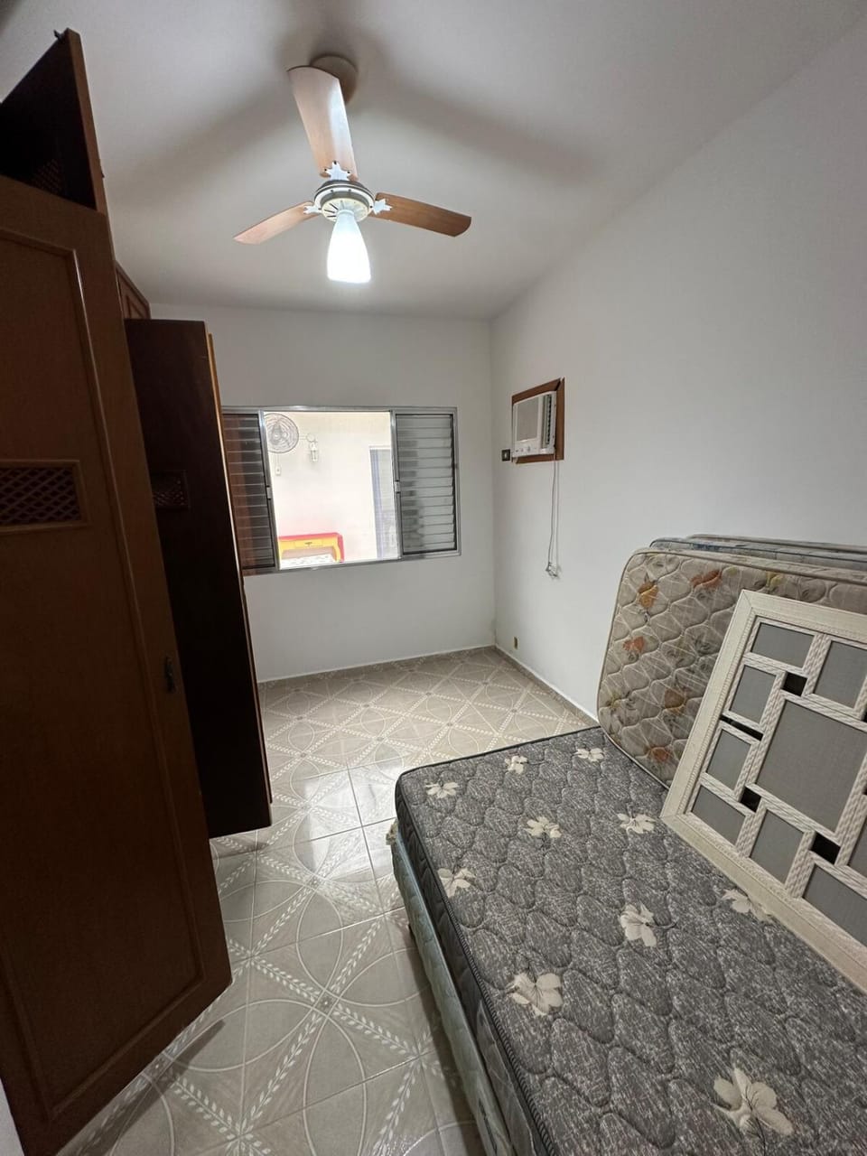 House in a gated community with swimming pool - Guarujá Apartment in State of São Paulo